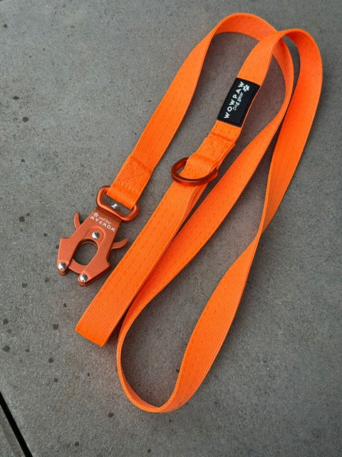 Taktische Hundeleine ULTRA LIGHT SOFTLINE Neonorange Edition 360° drehbar Länge 1,4m