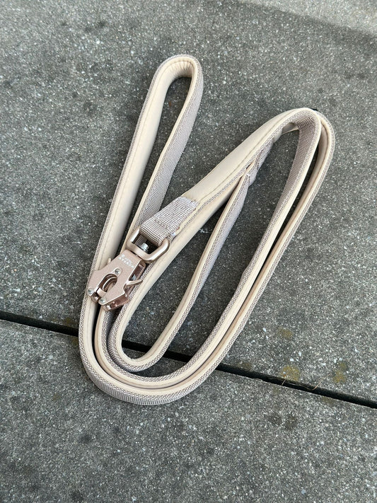 Guinzaglio tattico per cani con moschettone a rana, girevole a 360°, lunghezza 1,8 m, arancione neon