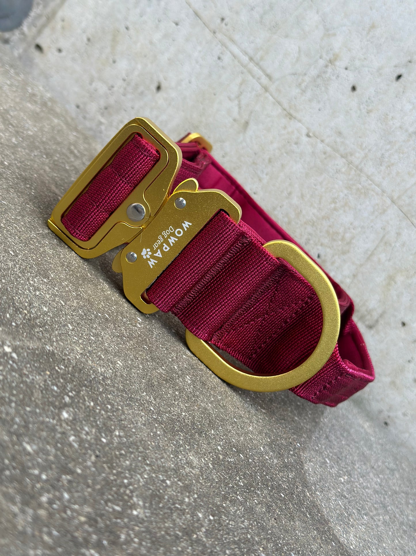 Hochwertiges taktisches Hundehalsband 5cm ULTRA LIGHT BURGUND Edition Größe L