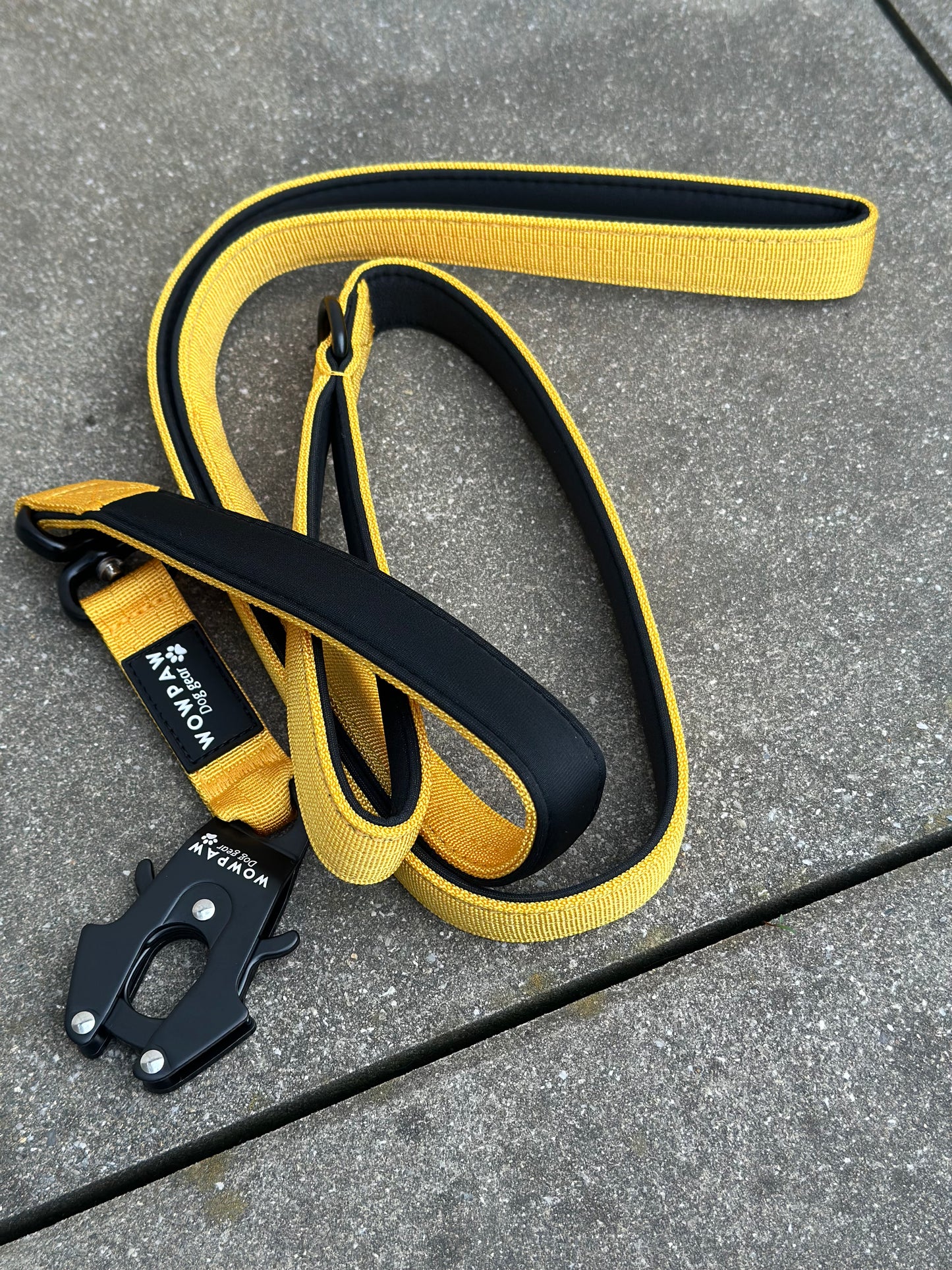 Taktische Hundeleine mit Froschkarabiner 360° drehbar Länge 1,8m Gelb