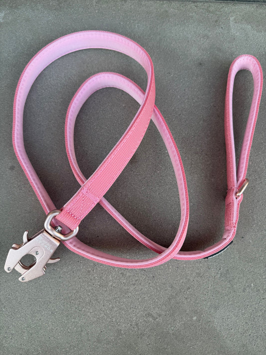 Guinzaglio tattico per cani con moschettone a rana, girevole a 360°, lunghezza 1,8 m, arancione neon