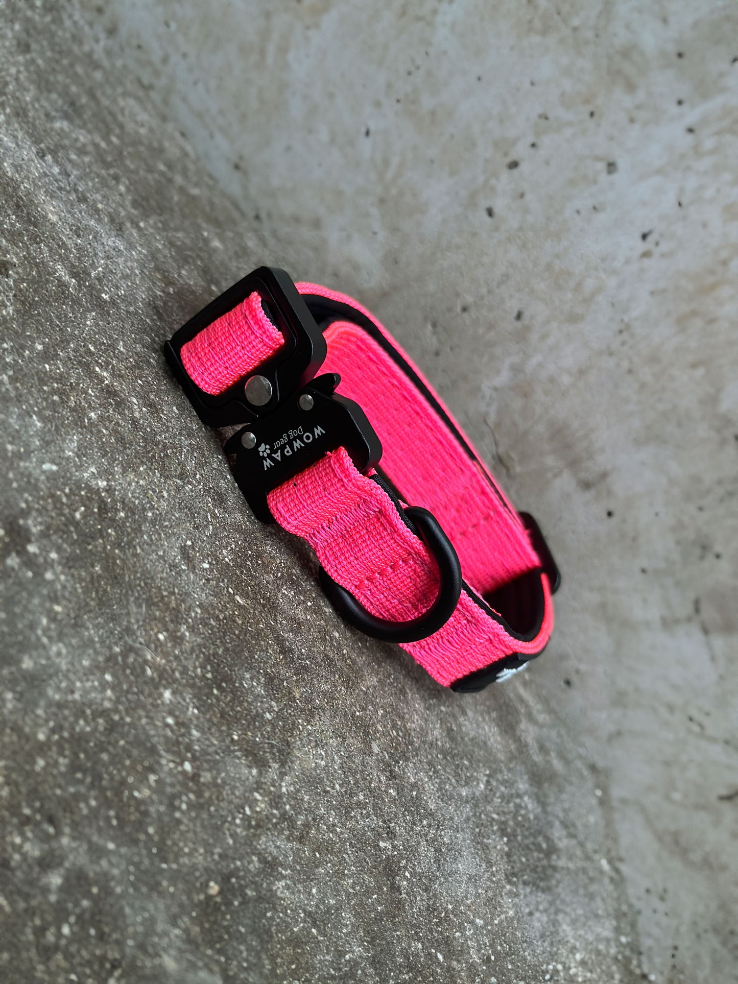 Taktisches Hundehalsband ULTRA LIGHT Neonpink XS