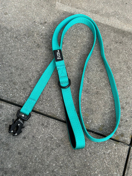 Taktische Hundeleine ULTRA LIGHT SOFTLINE XXS Türkis – 1,5 m mit Mini-Froschkarabiner