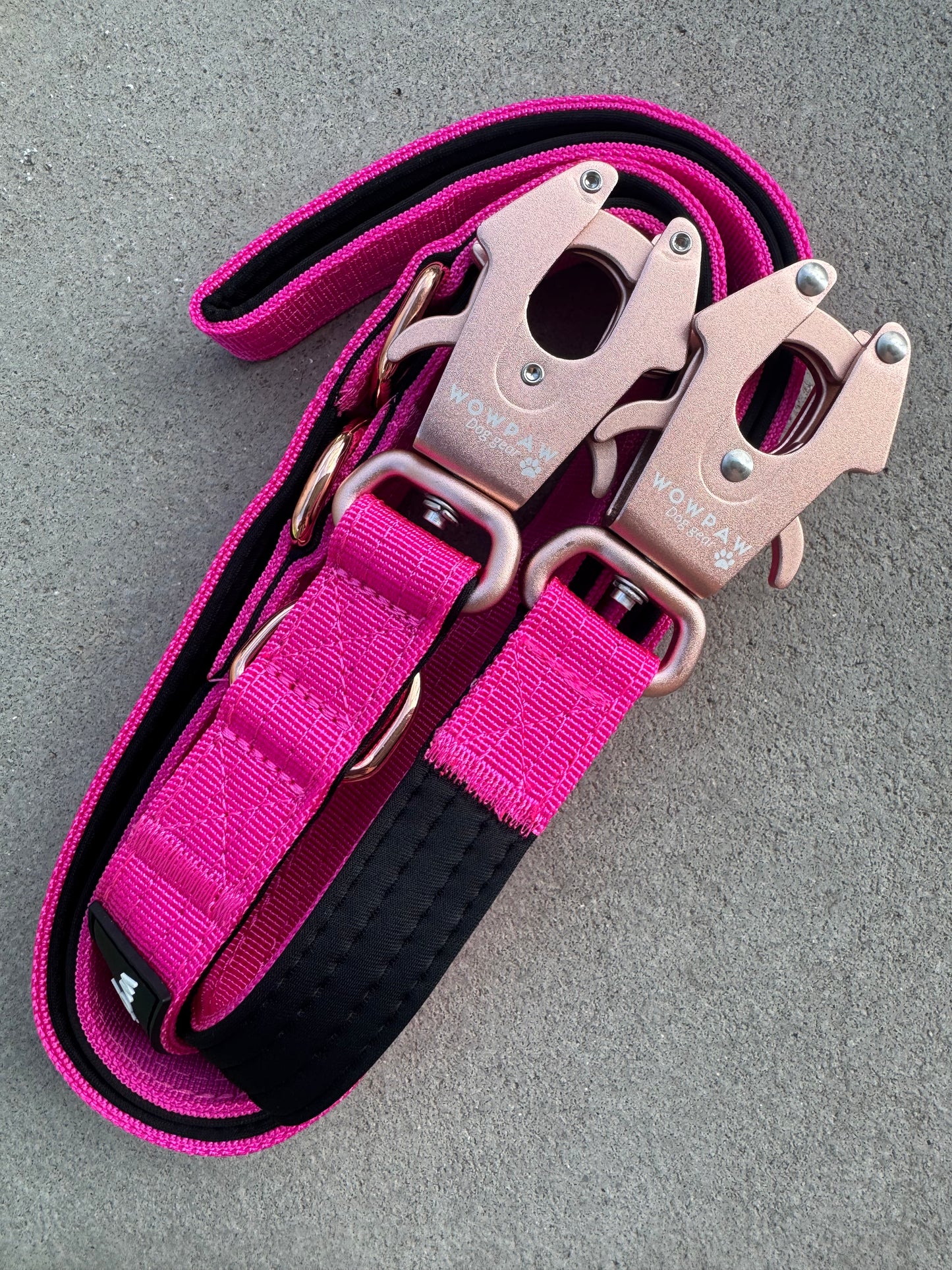 Guinzaglio tattico per cani con moschettone a rana girevole a 360°, lunghezza 2m, regolabile, Magenta x Oro rosa