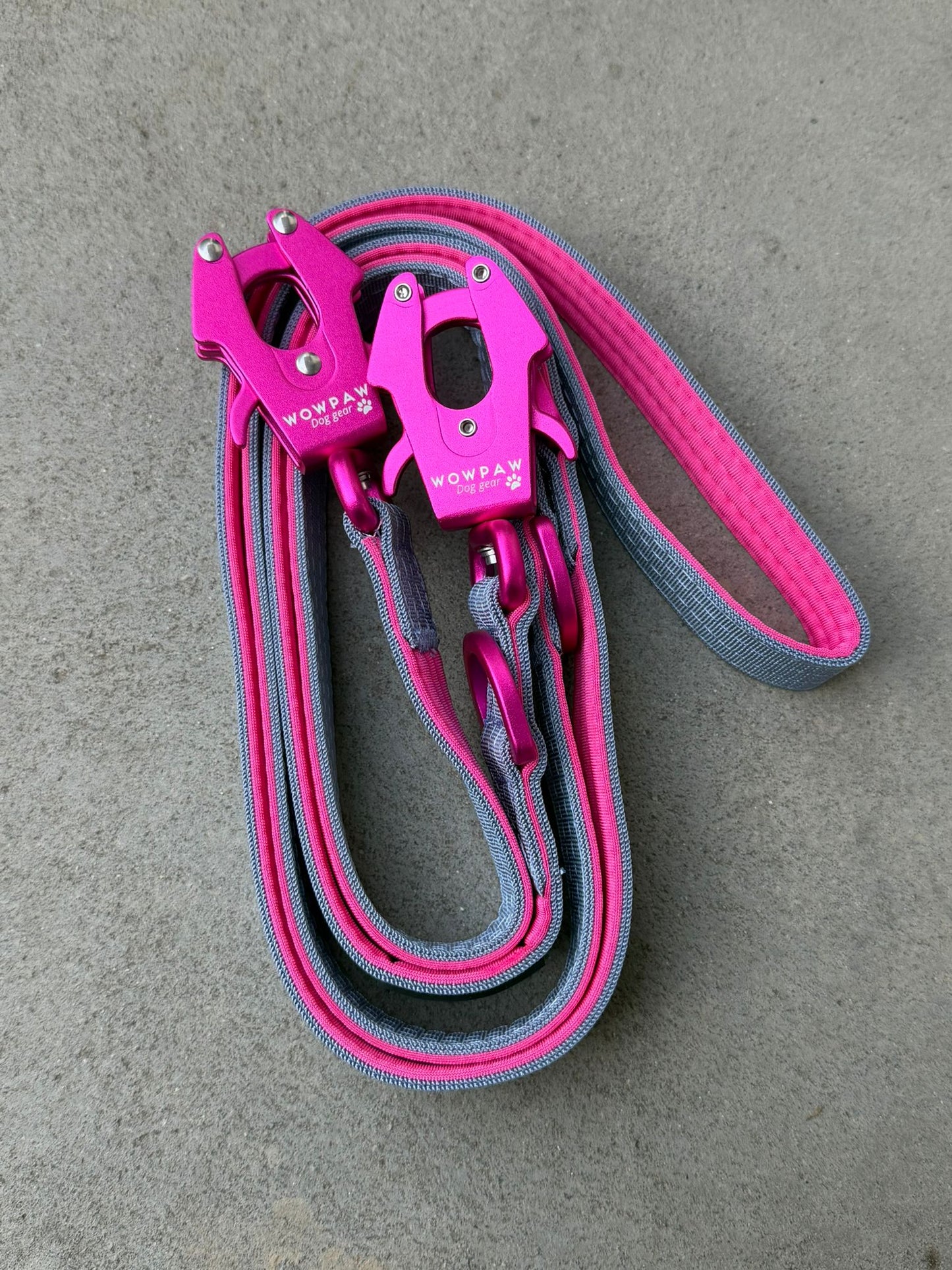 Guinzaglio tattico per cani con moschettone a rana, girevole a 360°, lunghezza 1,8 m, viola scuro