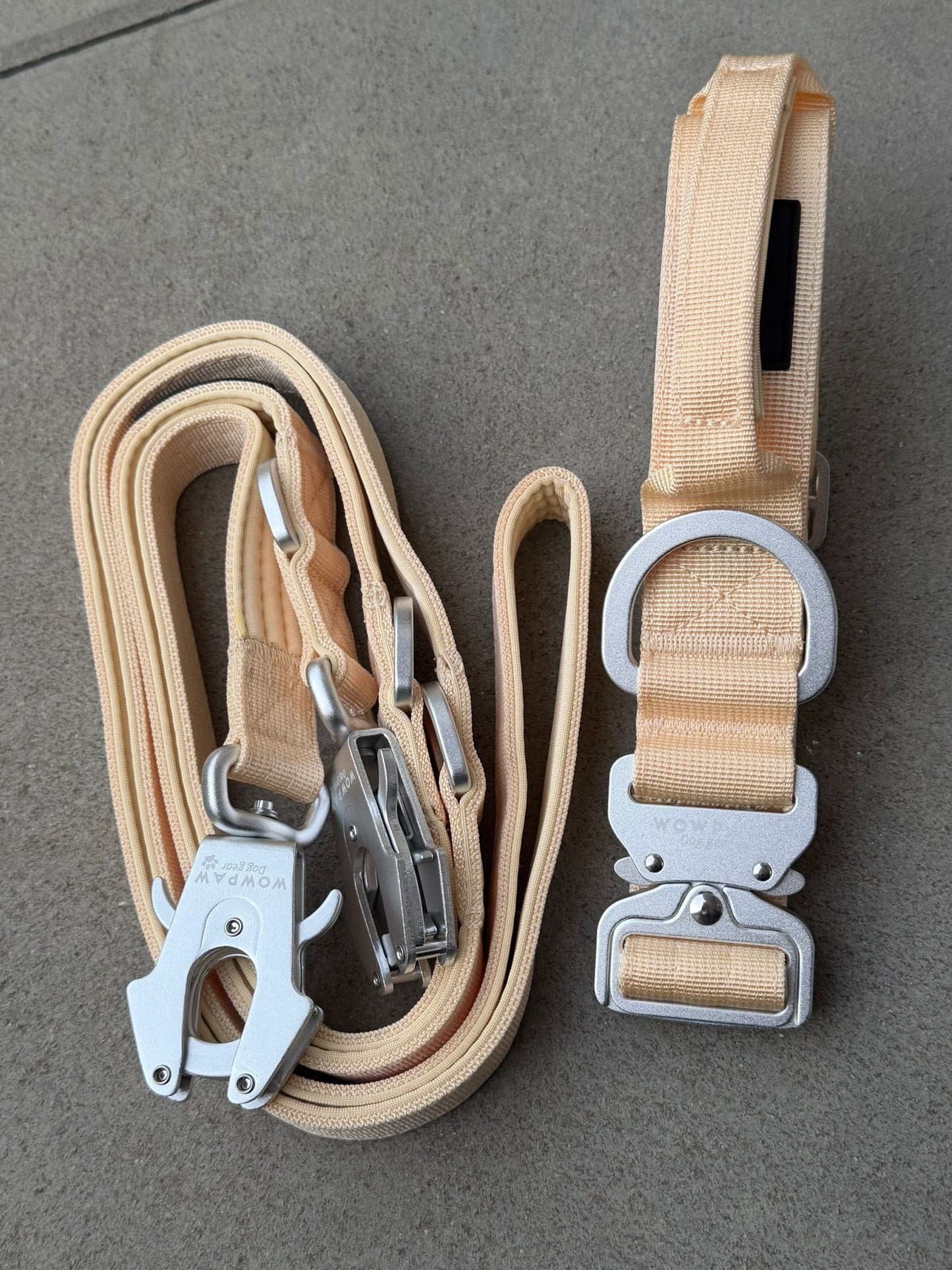 Guinzaglio tattico per cani con moschettone a rana, girevole a 360°, lunghezza 1,8 m, viola scuro