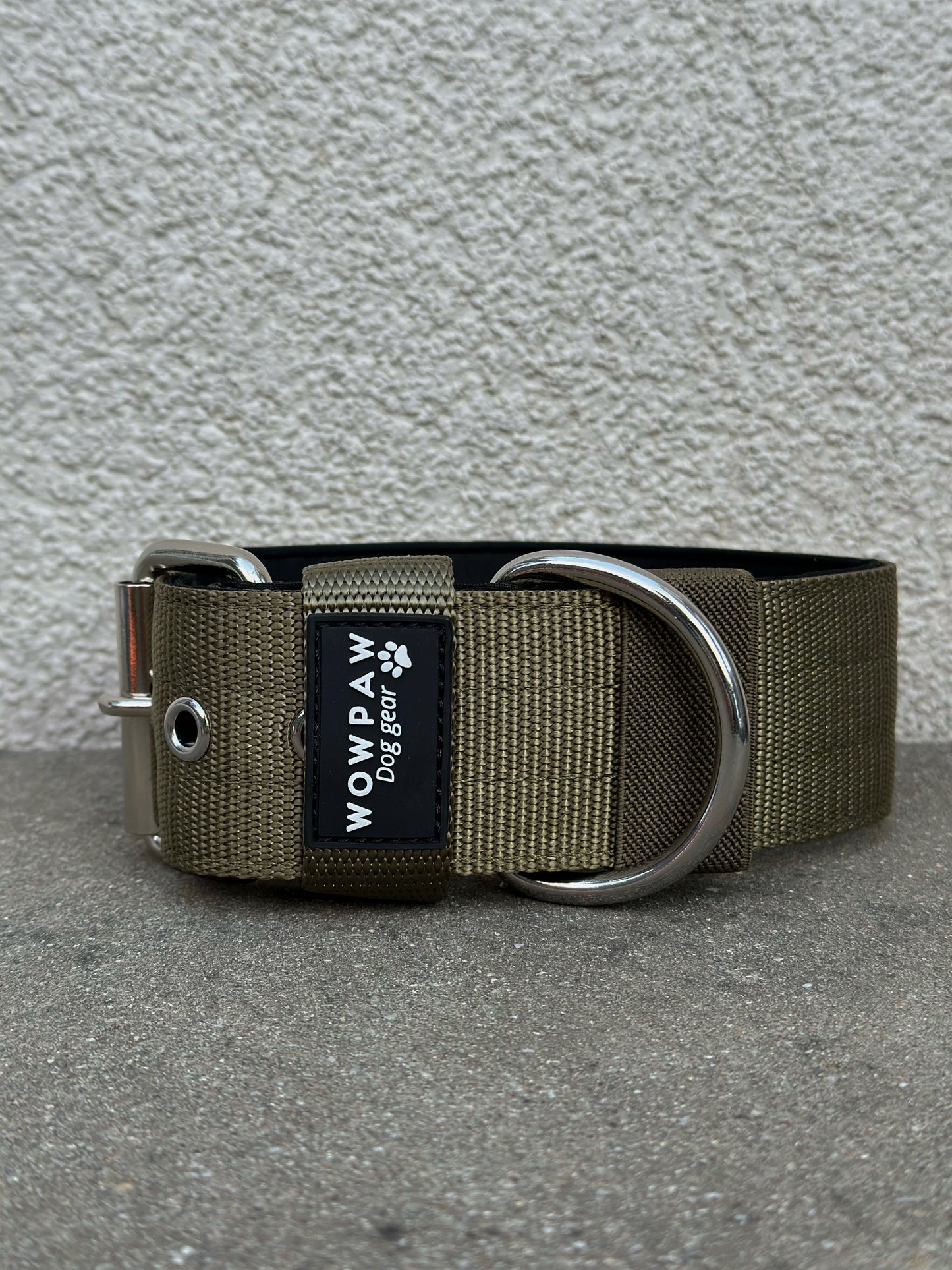 Hochwertiges Basic Hundehalsband Oliv Größe M